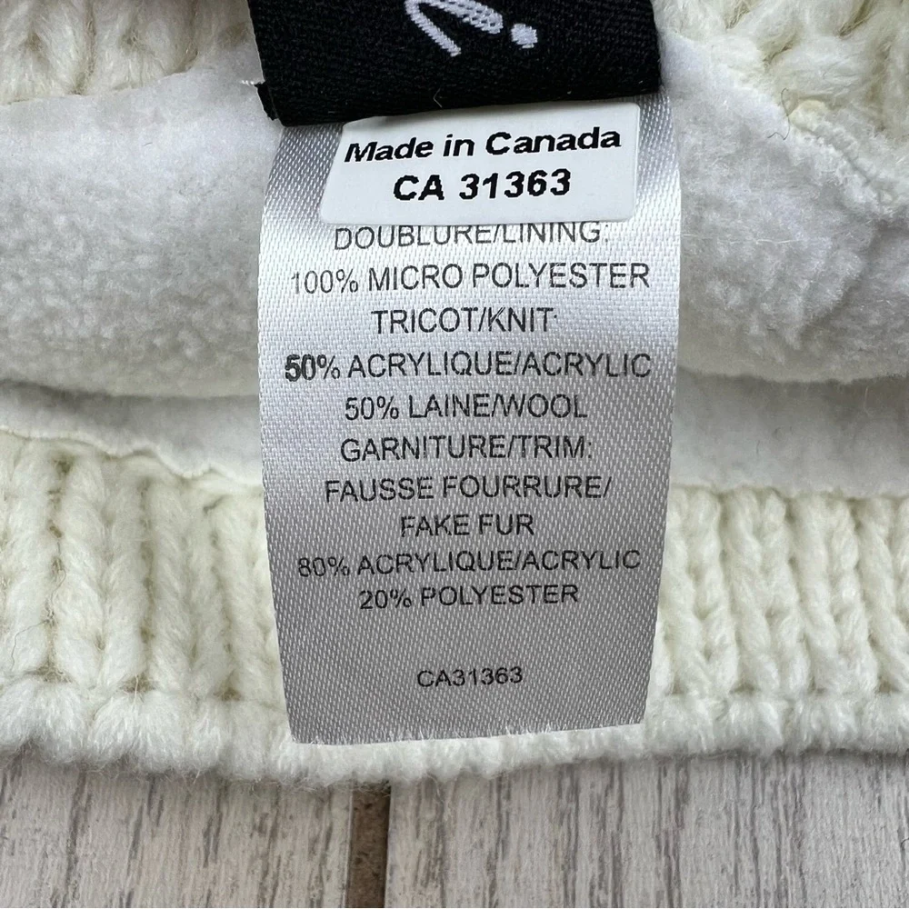 Kyi Kyi Knitted Faux Fur Pom Pom Hat OS Ivory Black Tip $65 - Picture 3 of 3